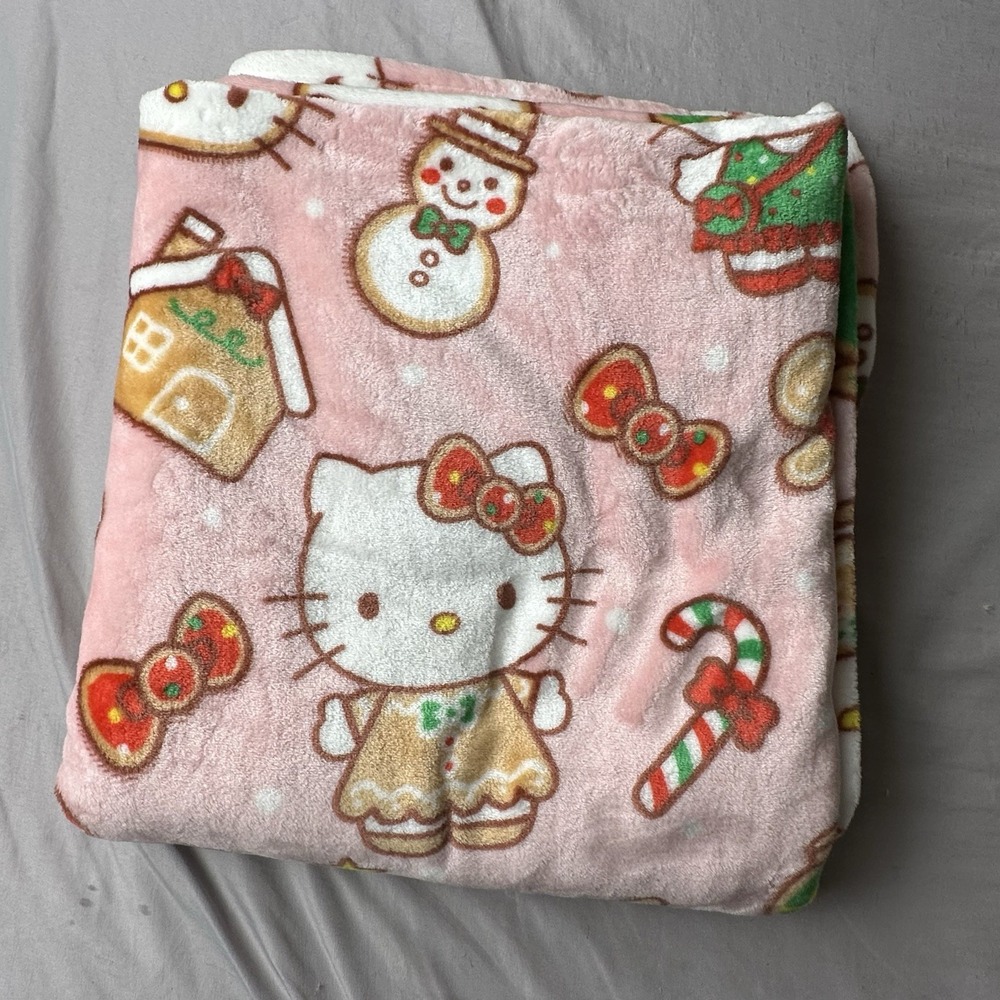 Hello Kitty Christmas &Valentines Throw Blanket Bundle Set of 6 Sanrio Pink Teal - Picture 5 of 16